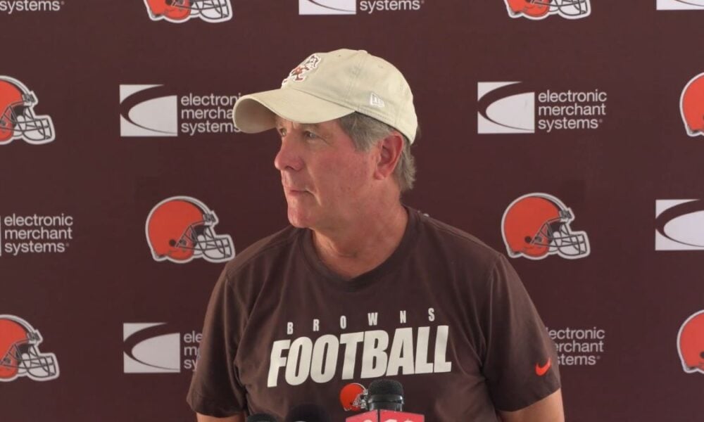 One Of The NFL’s Best Offensive Line Coaches Just Became Available One Of The NFL’s Best Offensive Line Coaches Just Became Available