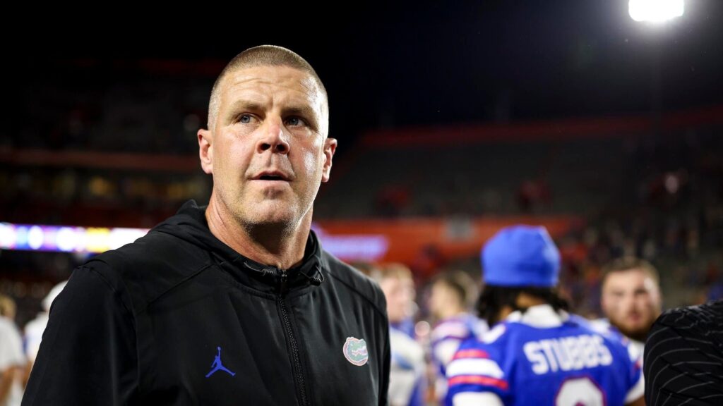 Hot seats blaze as coaching carousel resets: Nine FBS jobs open at midseason with more coming soon Hot seats blaze as coaching carousel resets: Nine FBS jobs open at midseason with more coming soon