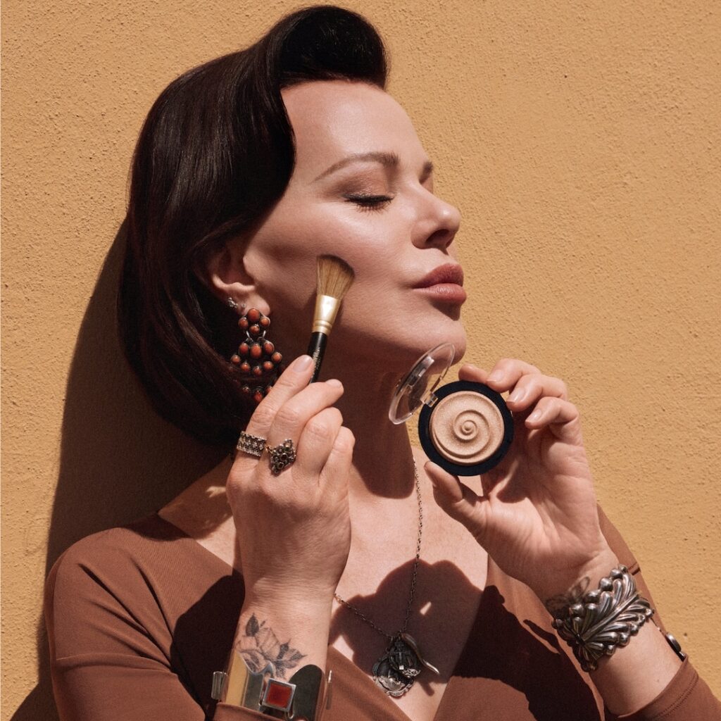 Laura Geller Gelato Swirl Illuminator Returns: Best Glow for Dry Skin