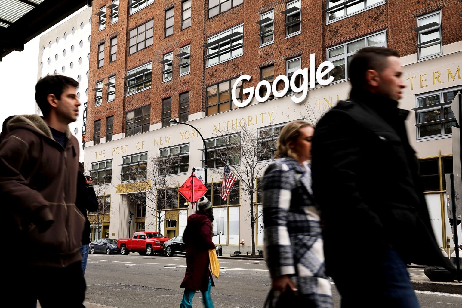 Google Has a Bedbug Infestation in Its New York Offices Google Has a Bedbug Infestation in Its New York Offices