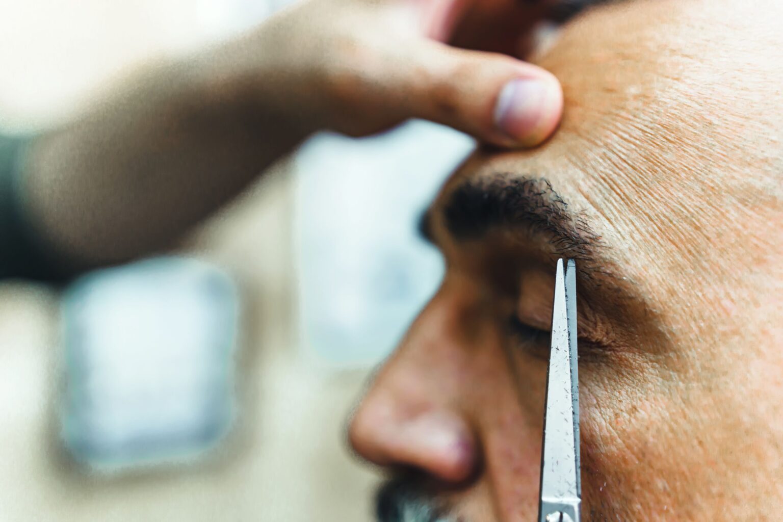 How to Trim Your Eyebrows in 6 Steps, According to Grooming Experts How to Trim Your Eyebrows in 6 Steps, According to Grooming Experts