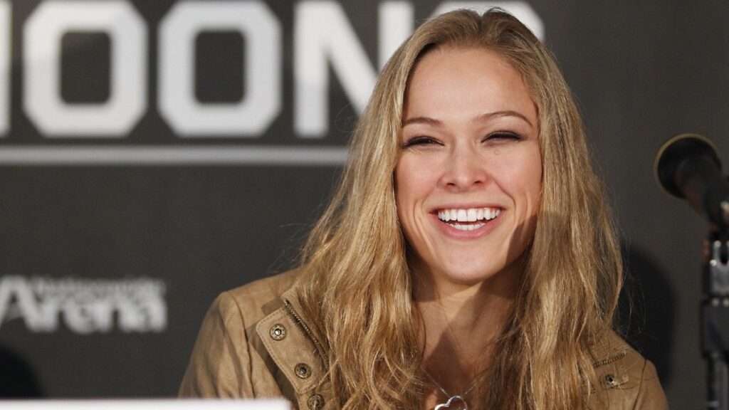 Ronda Rousey compares UFC fans to WWE fans, and UFC fans aren’t going to like it Ronda Rousey compares UFC fans to WWE fans, and UFC fans aren’t going to like it