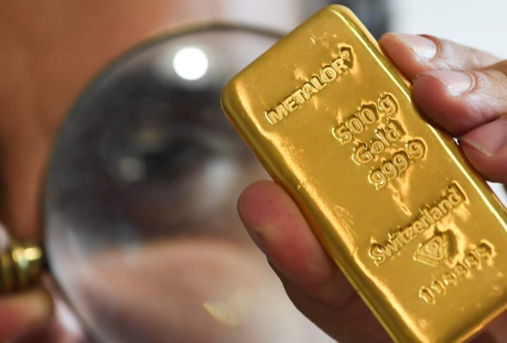 Here’s how the smart money is buying gold — now that it’s likely peaked for the year