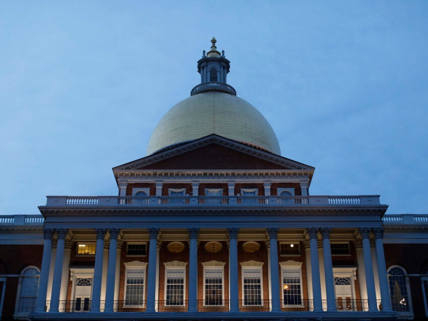 A bipartisan group of Mass. lawmakers called on Markey and Warren to help end the shutdown A bipartisan group of Mass. lawmakers called on Markey and Warren to help end the shutdown
