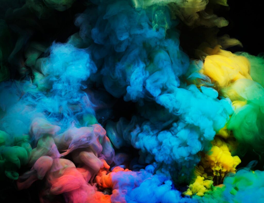 4 Tips for Layering Your Scented Products, Straight From a Pro