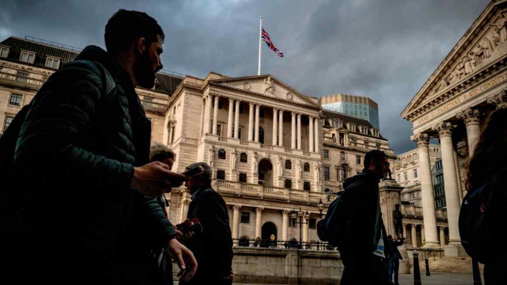 Bank of England set for close vote on interest rates