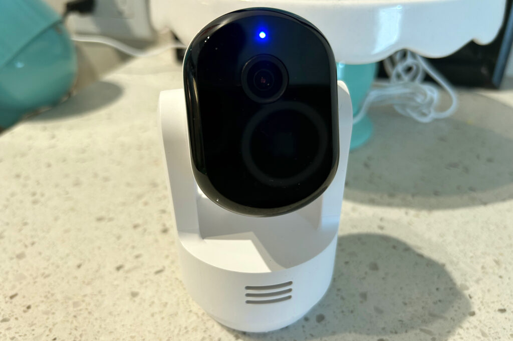 Arlo Essential Pan Tilt Indoor Camera review: Big coverage, less than $50
