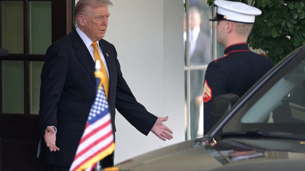 The golden Trump phone still hasnt shipped to customers