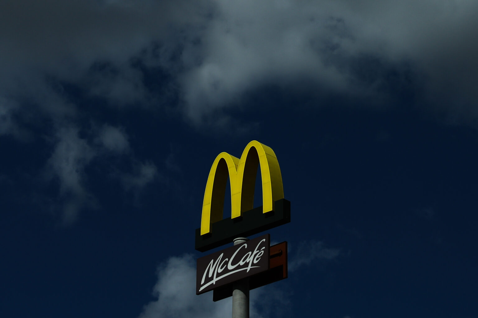 Michigan Police Identify Woman Recorded Throwing Hot Coffee At McDonald’s Employee (VIDEO)