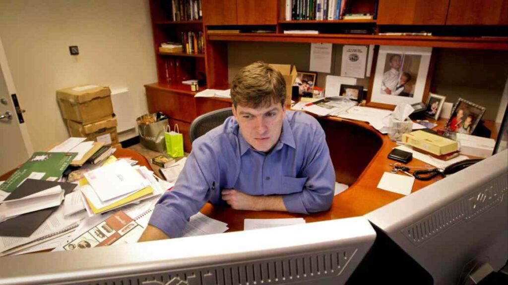 ‘Big Short’ star Michael Burry names FT Alphaville charts quiz winner as successor