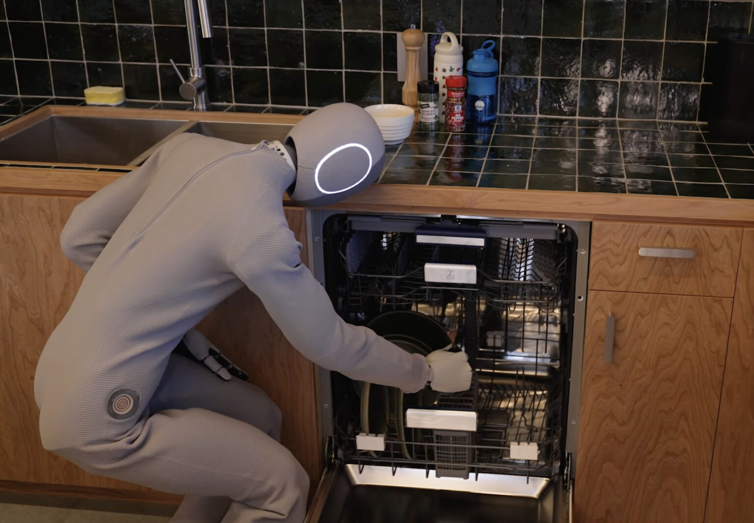 Humanoid home robot tested: 1X Neo can vacuum, but it can’t crack a walnut