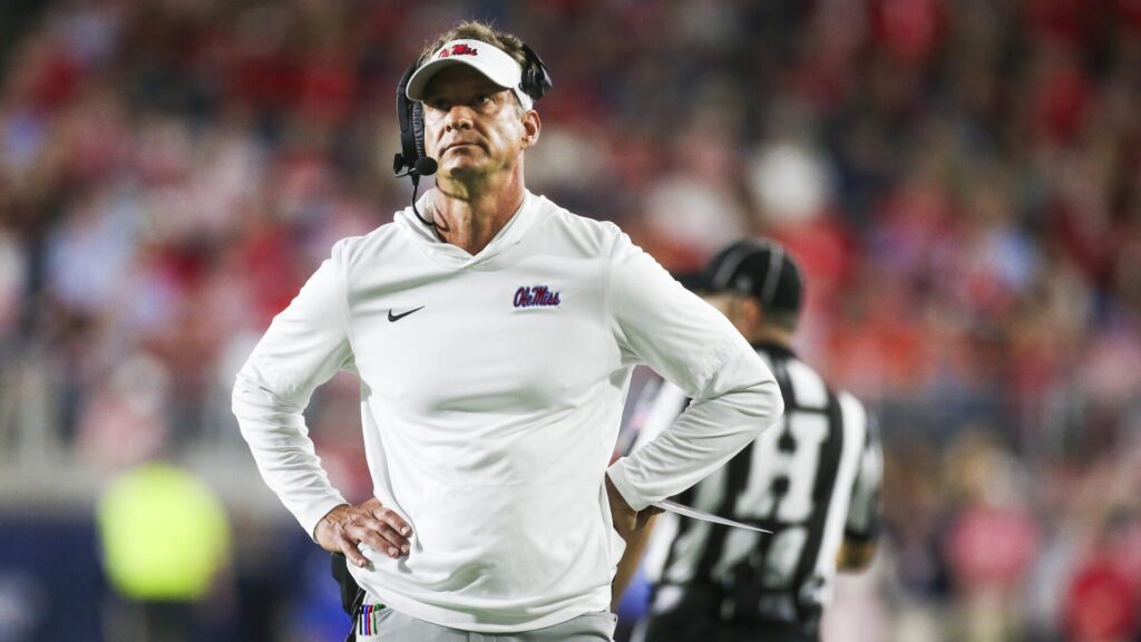 Lane Kiffin rumors: LSU sends private jet to Oxford for Ole Miss coach’s family to tour Baton Rouge