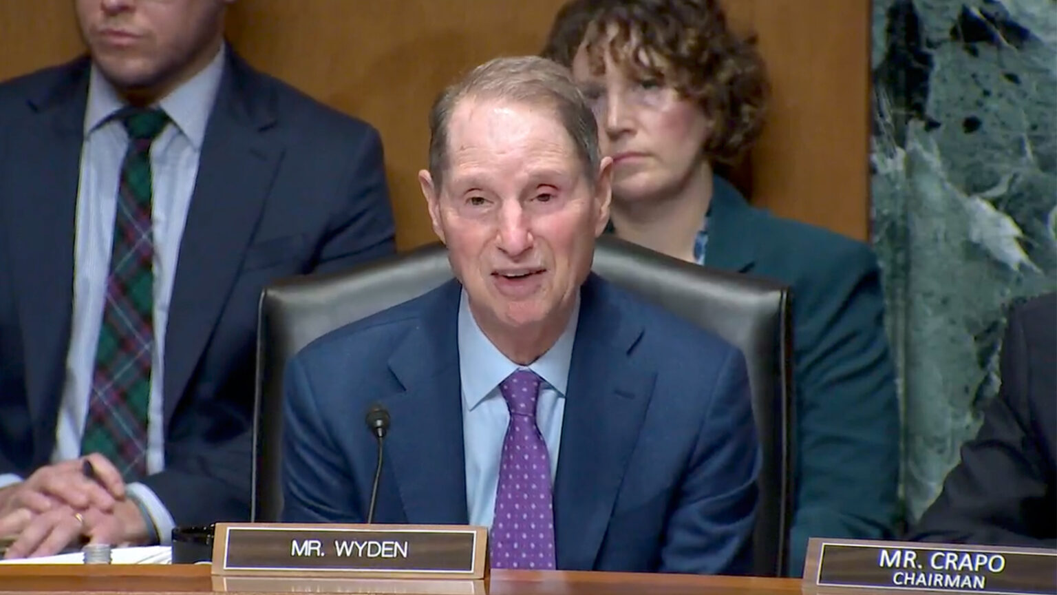 Senators Trade Barbs Over Extending Enhanced Obamacare Subsidies