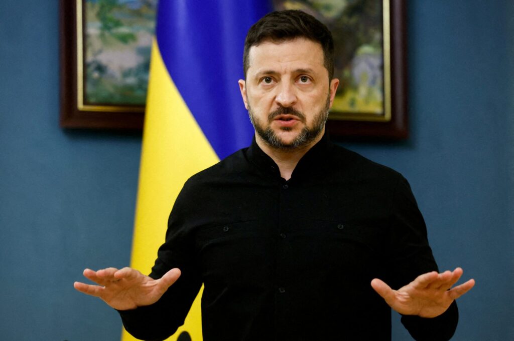 Zelenskiy receives US plan to end war in Ukraine, expects talks with Trump
