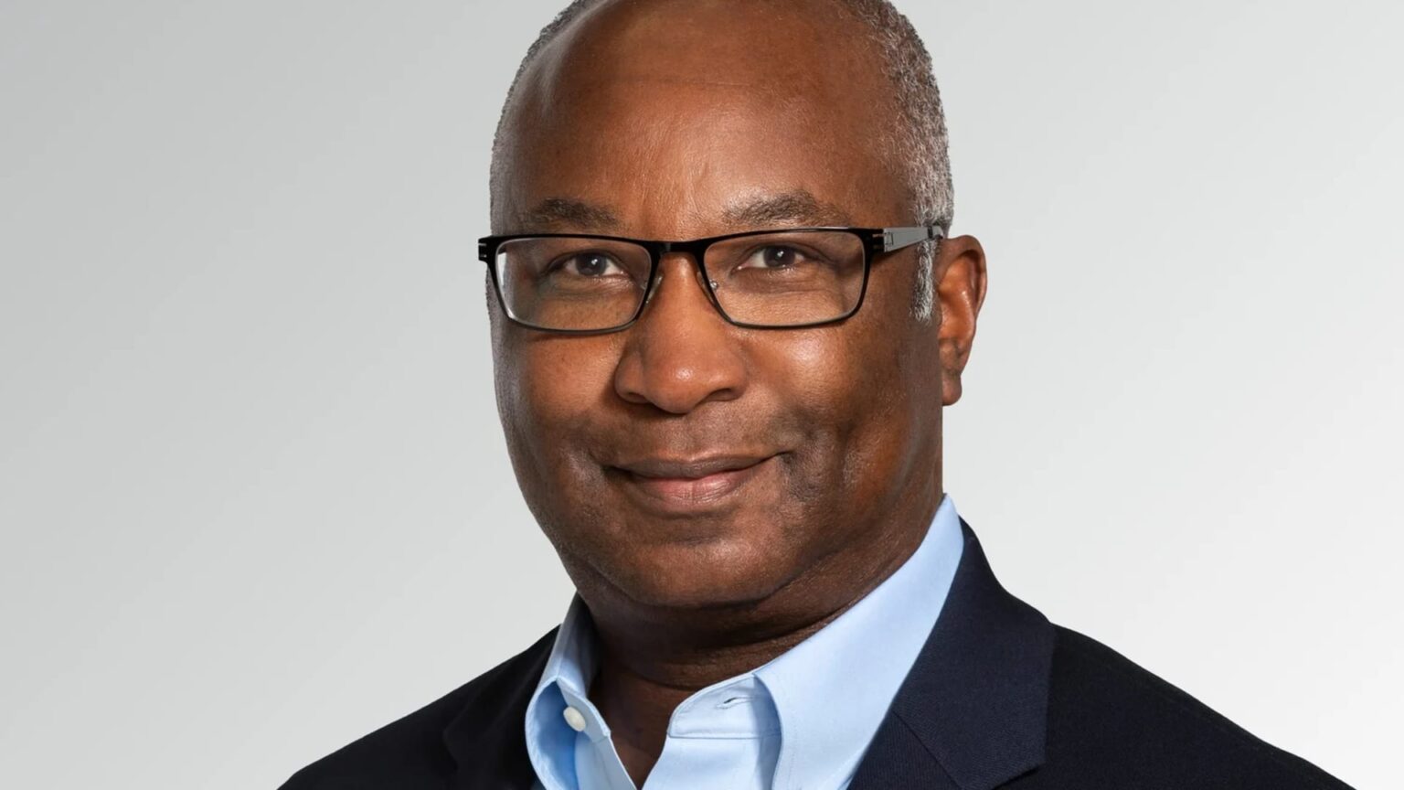 Kohl’s names Michael Bender as permanent CEO after a turbulent year and sales declines