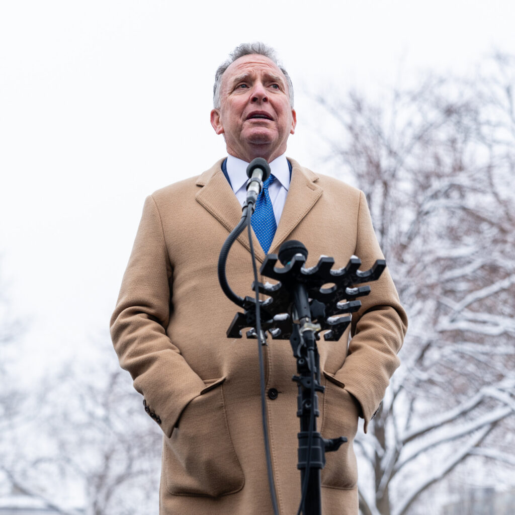 Putin to Meet With Trump’s Envoy as U.S. Pushes for Ukraine Deal