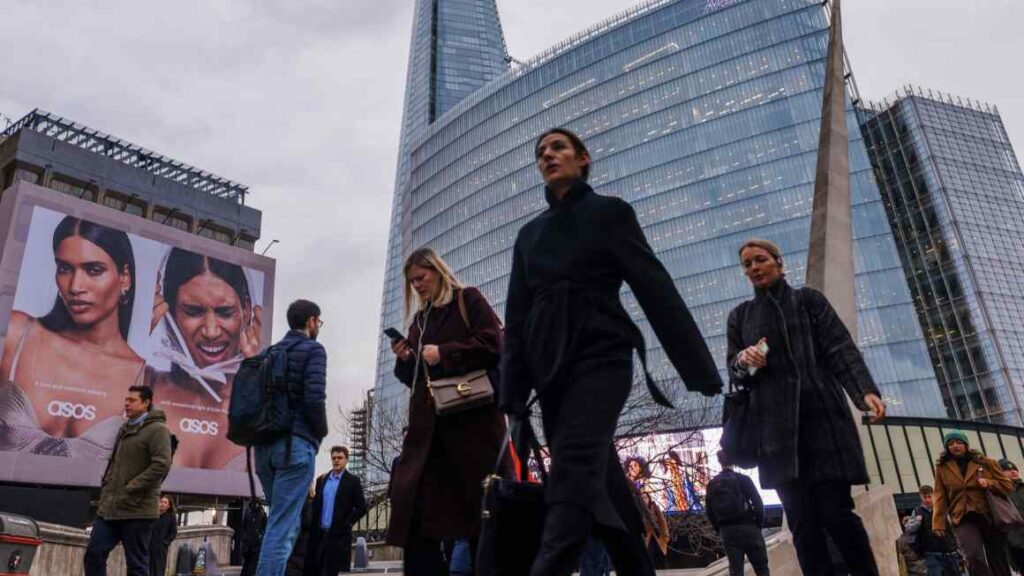 UK pension funds dump US equities on fears of AI bubble