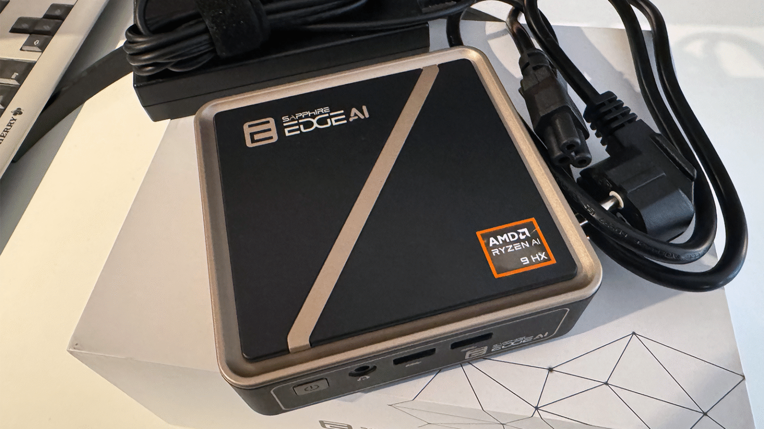 Sapphire Edge AI 370 review: A mini PC that’s easy to upgrade