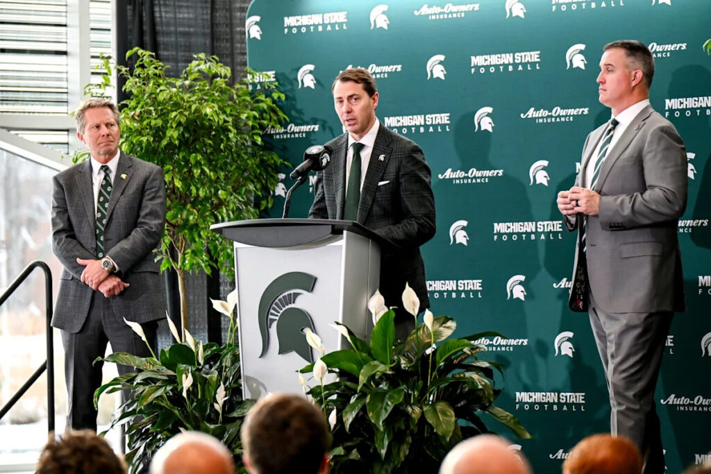 Watch Pat Fitzgerald's full introductory press conference