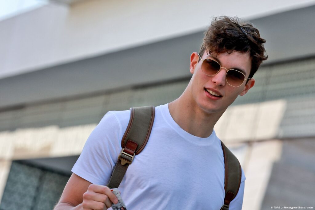 Bearman se paie ‘les ordures’ qui ont harcelé Antonelli en ligne Bearman se paie ‘les ordures’ qui ont harcelé Antonelli en ligne