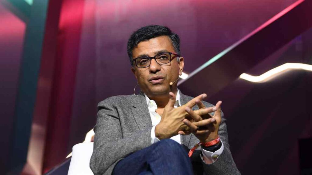 Monzo chief pushed out after board rift over growth and IPO plans