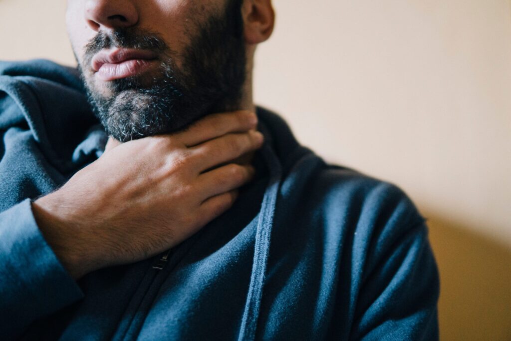 Your Guide to Dealing With Sore Throat Pain, According to Doctors Your Guide to Dealing With Sore Throat Pain, According to Doctors