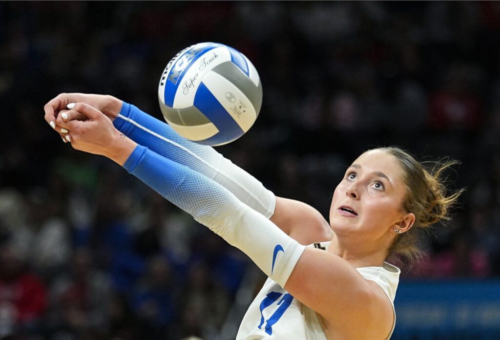 ‘She Didn’t Want To Get the Surgery’ — Brooklyn DeLeye’s Dad Reflects on Her Playing for Kentucky Volleyball Through Torn Meniscus