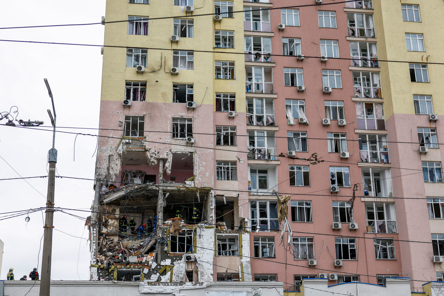 Russian drones, missiles pound Ukraine before Zelensky’s meeting with Trump