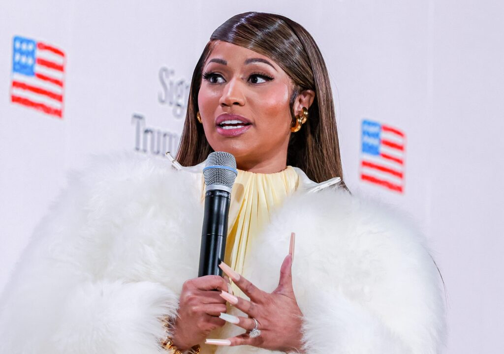 Okay! Nicki Minaj Brings Pink Vibes To The White House With Viral ‘Beez In The Trap’ Challenge (VIDEO)