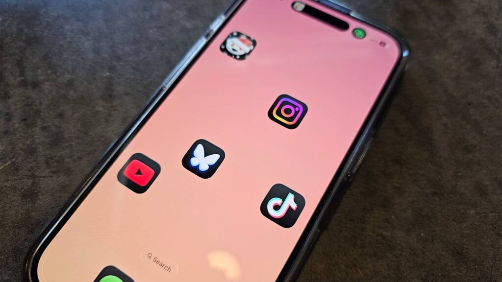 In 2025, quitting social media felt easier than ever In 2025, quitting social media felt easier than ever