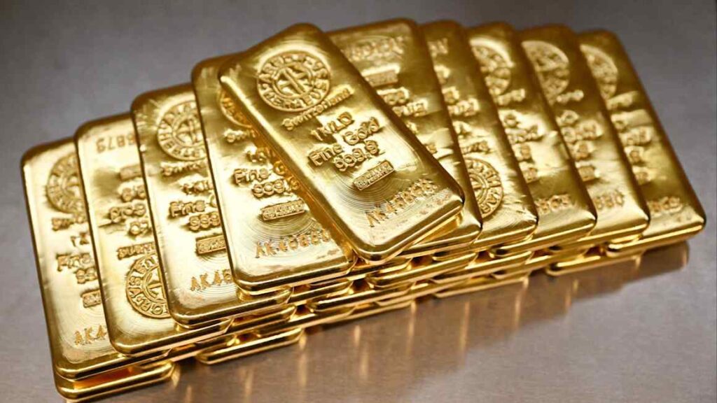 Gold tipped to extend record-breaking rally in 2026