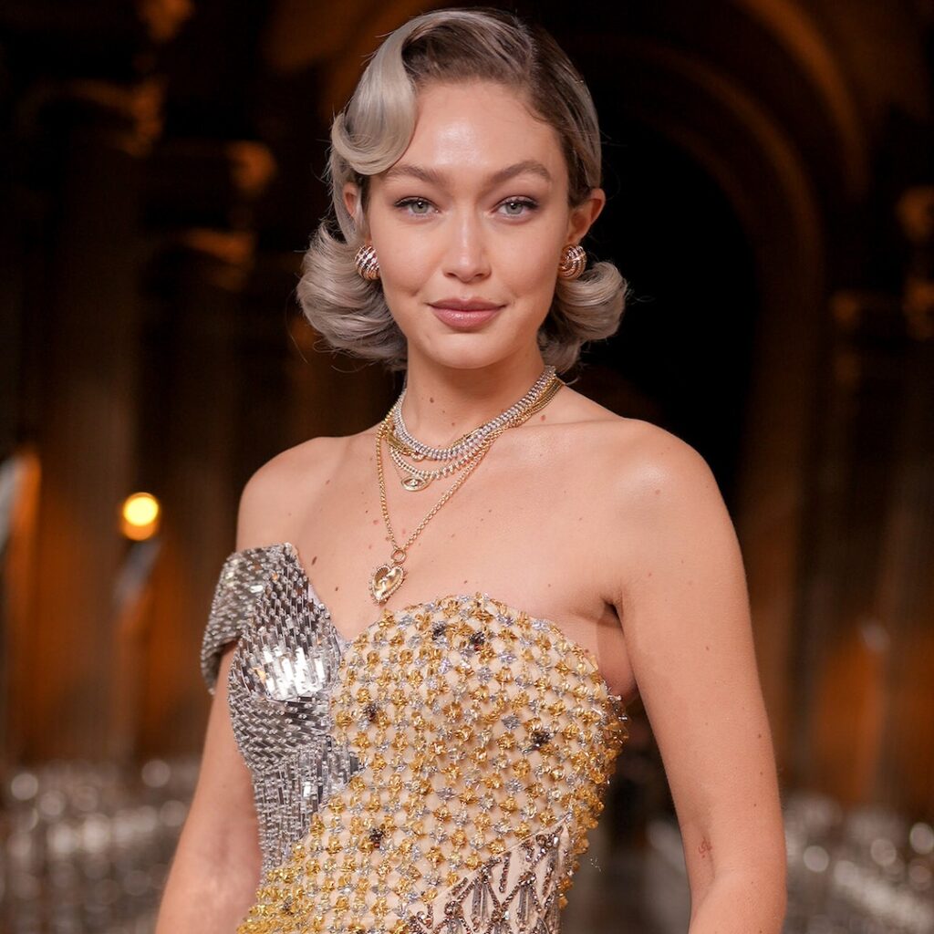 Gigi Hadid’s Dark Black Hair in Bob: Photo