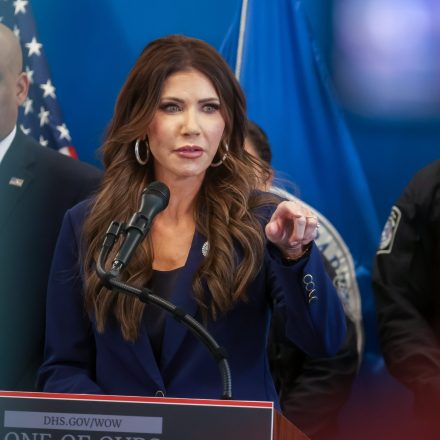 Federal Agents Keep Invoking Killing of Renee Good to Threaten Protesters in Minnesota Federal Agents Keep Invoking Killing of Renee Good to Threaten Protesters in Minnesota