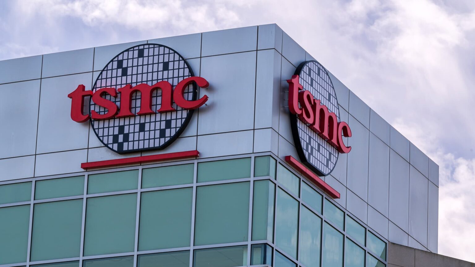 TSMC delivers another record quarter as profit jumps 35% fueled by robust AI chip demand