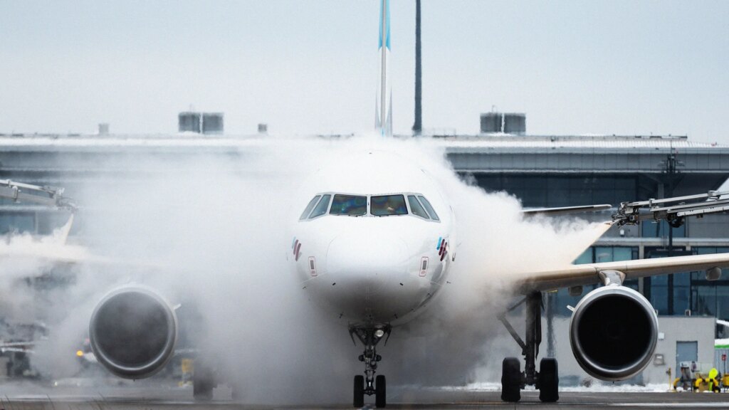Major Flight Delays This Winter Reveal a Weak Spot in Airport Logistics