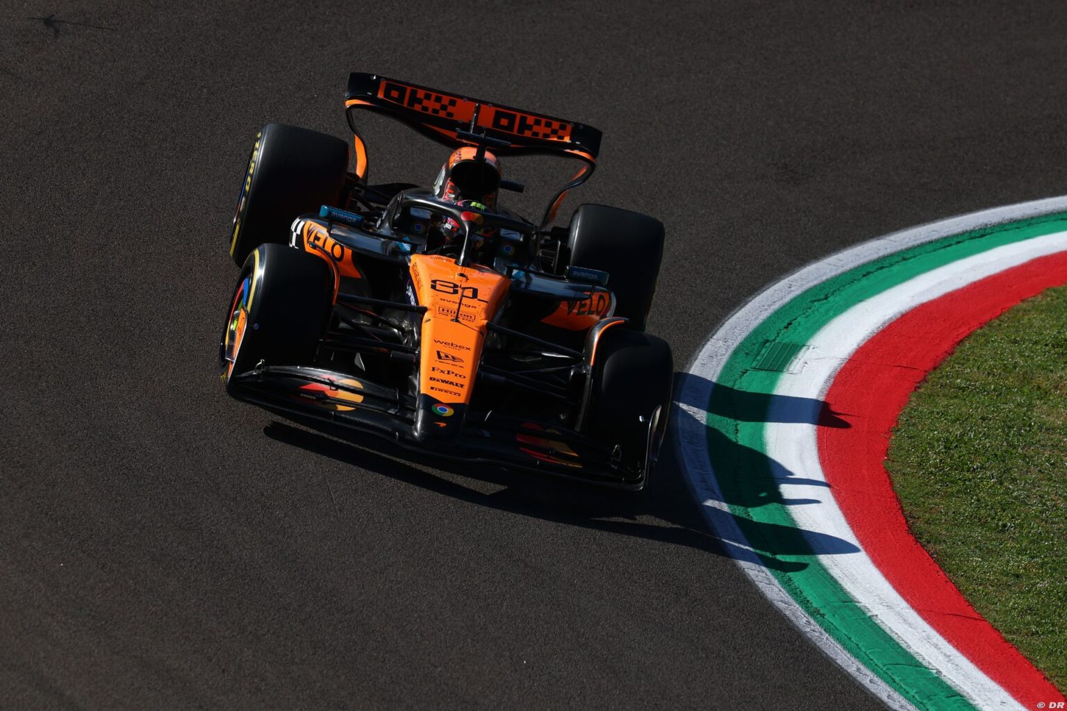 McLaren F1 casse un contrat en cours et change d’équipementier
