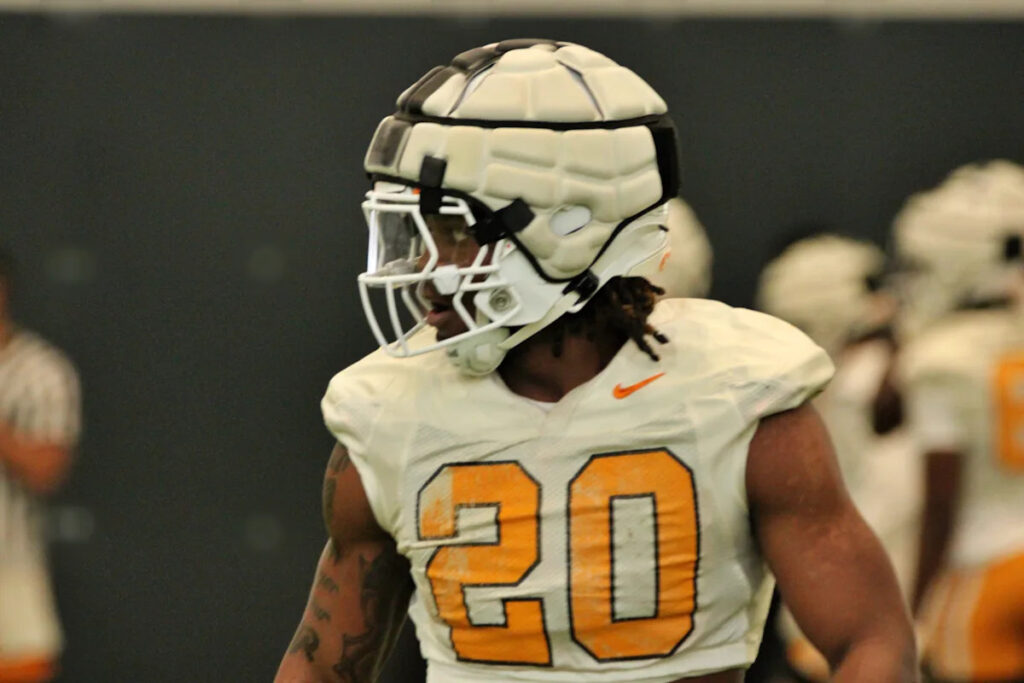 Former Vol commits to Alabama football