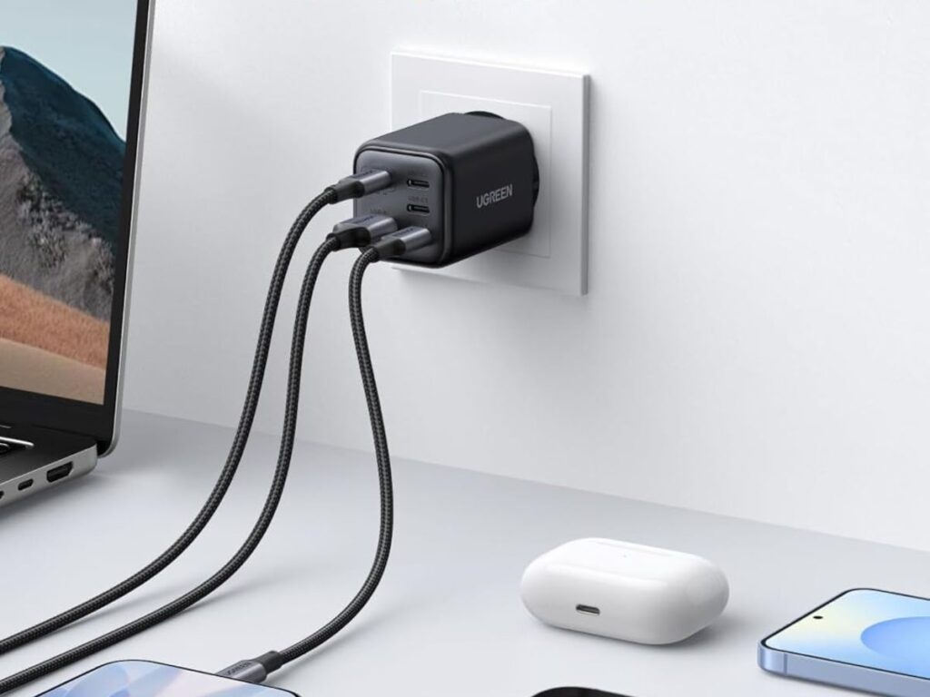 Ugreen releases new 5-port charger with compact design