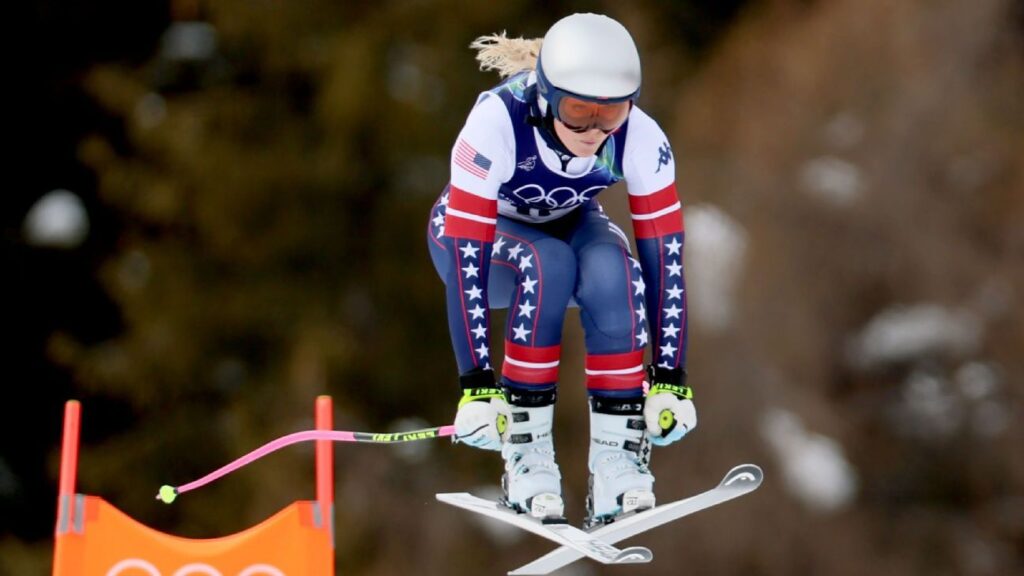 Vonn ‘won’t waste chance,’ trains on injured knee