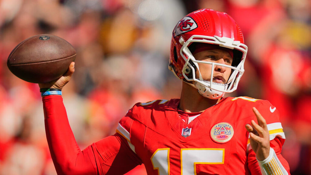 Two AFC Quarterbacks in Talks for Extensions Benefits Chiefs