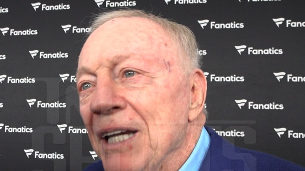 Jerry Jones Says He Wouldn’t Be Hall of Famer Without Michael Irvin