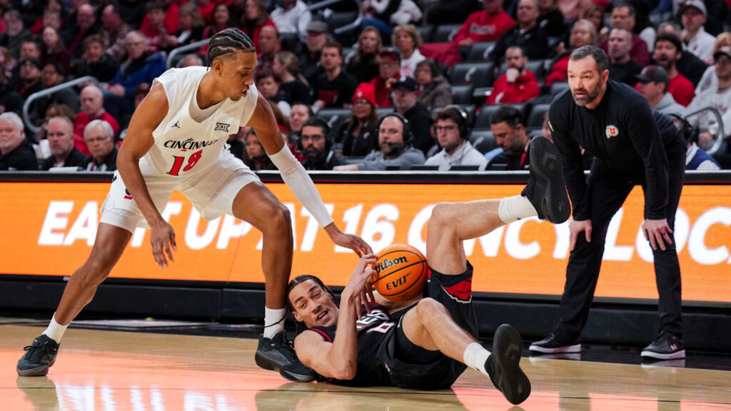 Utah basketball crumbles down the stretch of road loss to Cincinnati