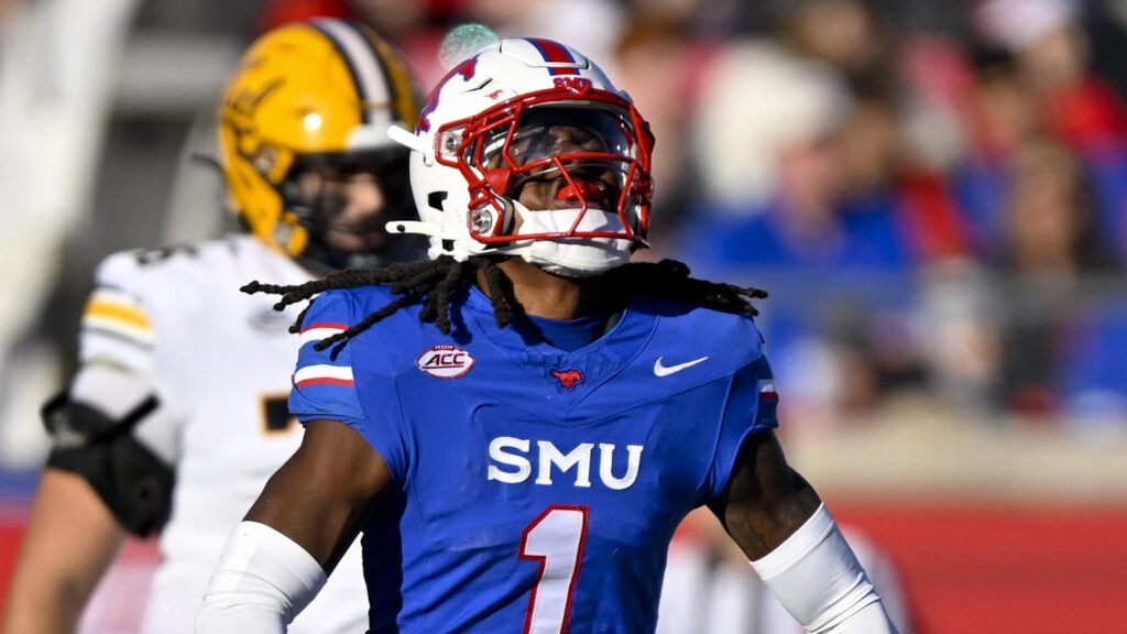 Patriots Re-Sign Young CB To Futures Contract