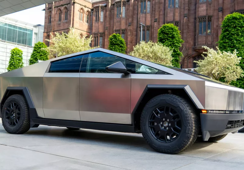 Tesla’s “cheaper” Cybertruck arrives at $59,990, still far from the $40K promise Tesla’s “cheaper” Cybertruck arrives at $59,990, still far from the $40K promise