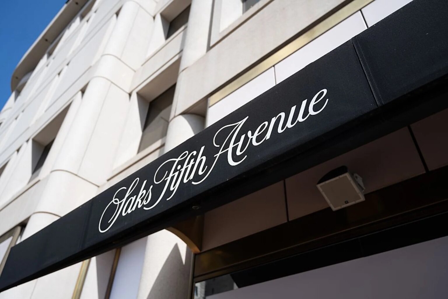 Saks Secures $1 Billion Bankruptcy Lifeline, but These Stores Are Still Closing