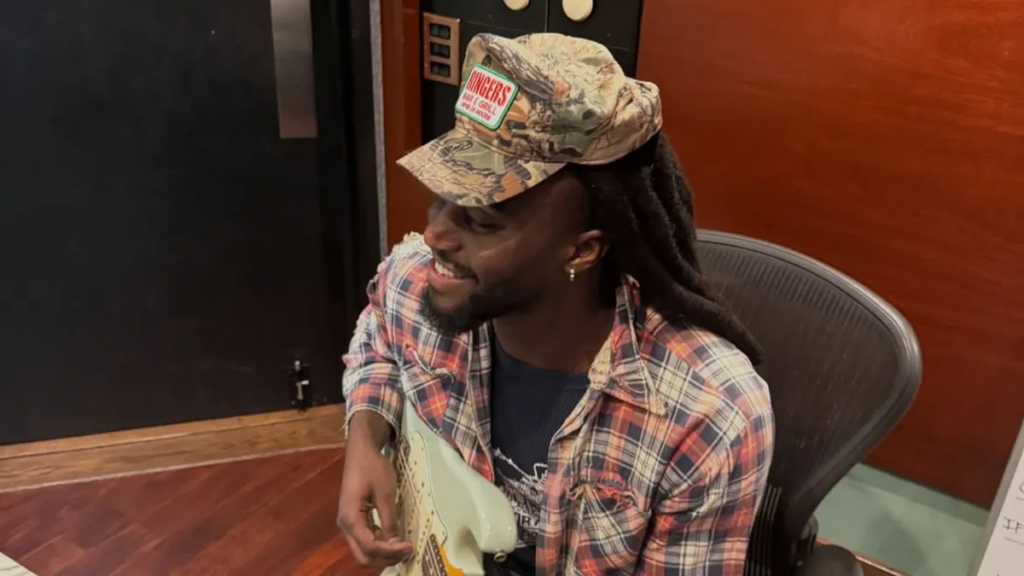 ‘Tipsy’ Superstar Shaboozey Closes the Loop with Empire in New Contract Expansion ‘Tipsy’ Superstar Shaboozey Closes the Loop with Empire in New Contract Expansion