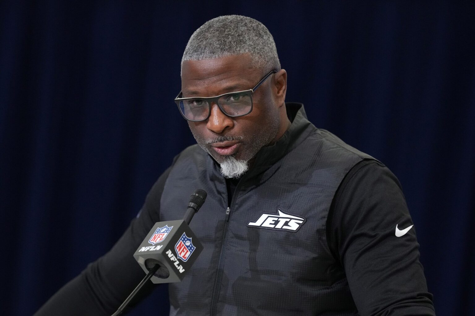 NFL World Rips Aaron Glenn After Jets HC Gets Caught Falling Asleep at Combine: ‘What an Awful Look’