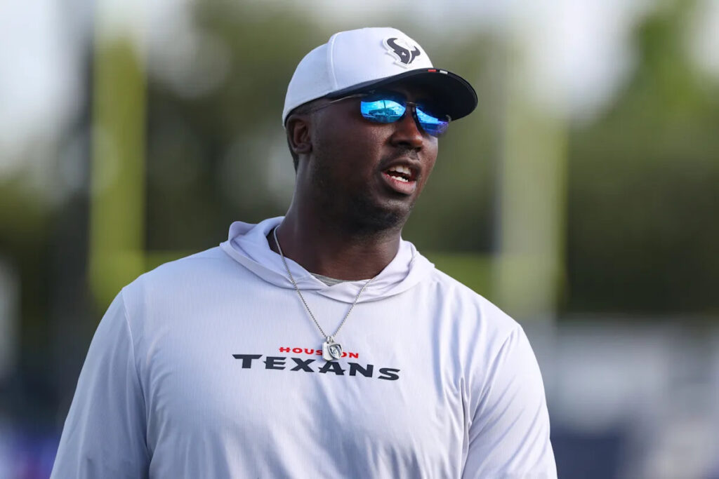 Jerrod Johnson joins Eagles coaching staff after departing the Texans
