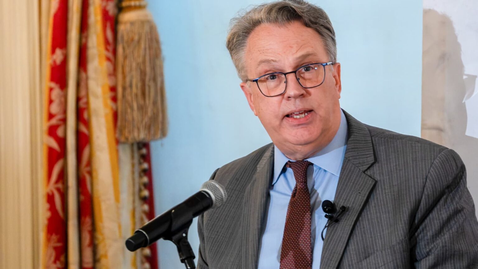 New York Fed’s Williams says tariff burden falls ‘overwhelmingly’ on U.S. businesses and consumers New York Fed’s Williams says tariff burden falls ‘overwhelmingly’ on U.S. businesses and consumers