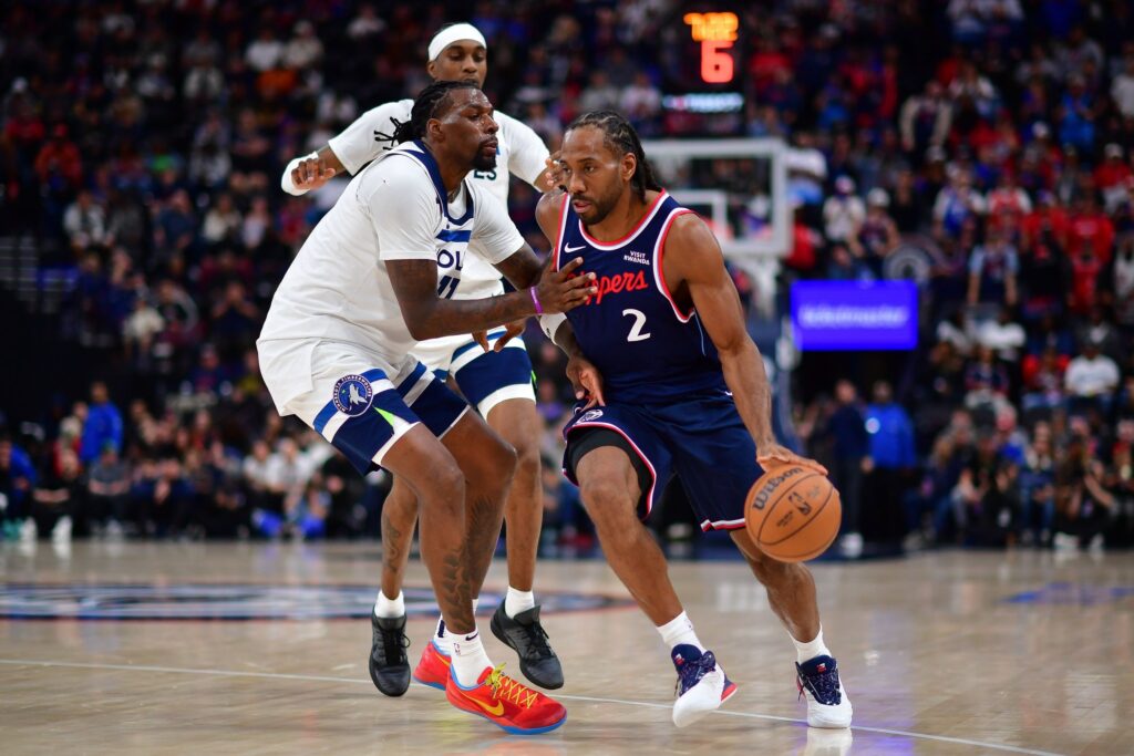 NBA World Reacts to Kawhi Leonard’s Dominant Performance in Clippers’ Historic Win vs. Wolves: ‘Top 3 Player in Basketball’